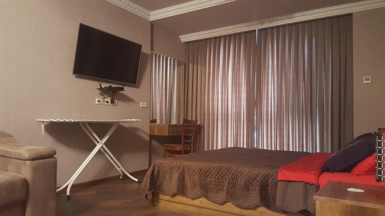 Mimino Apartment Deluxe First Line Батуми Екстериор снимка
