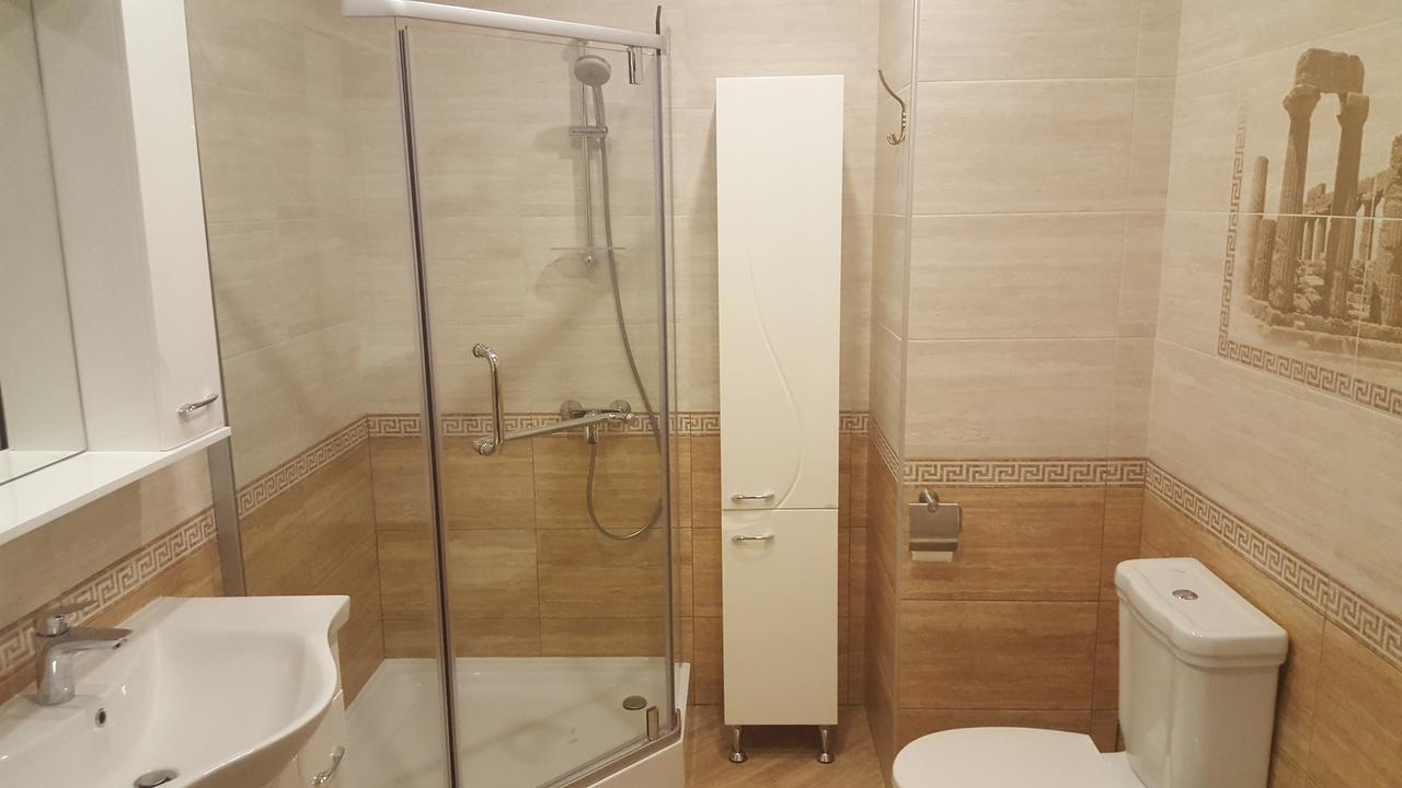 Mimino Apartment Deluxe First Line Батуми Екстериор снимка