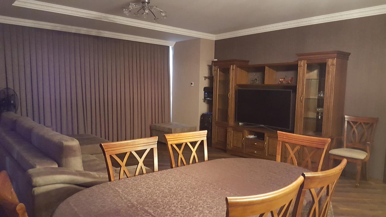 Mimino Apartment Deluxe First Line Батуми Екстериор снимка