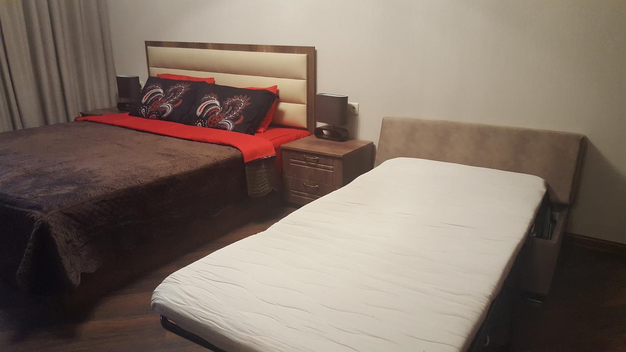 Mimino Apartment Deluxe First Line Батуми Екстериор снимка