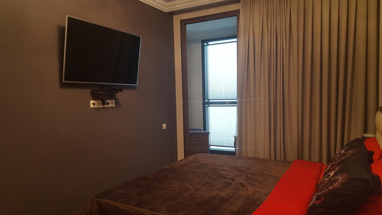 Mimino Apartment Deluxe First Line Батуми Екстериор снимка