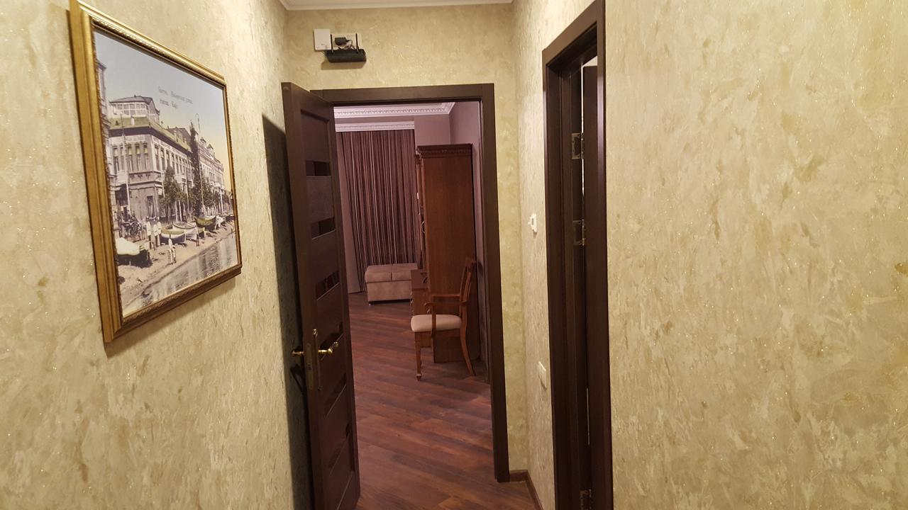 Mimino Apartment Deluxe First Line Батуми Екстериор снимка